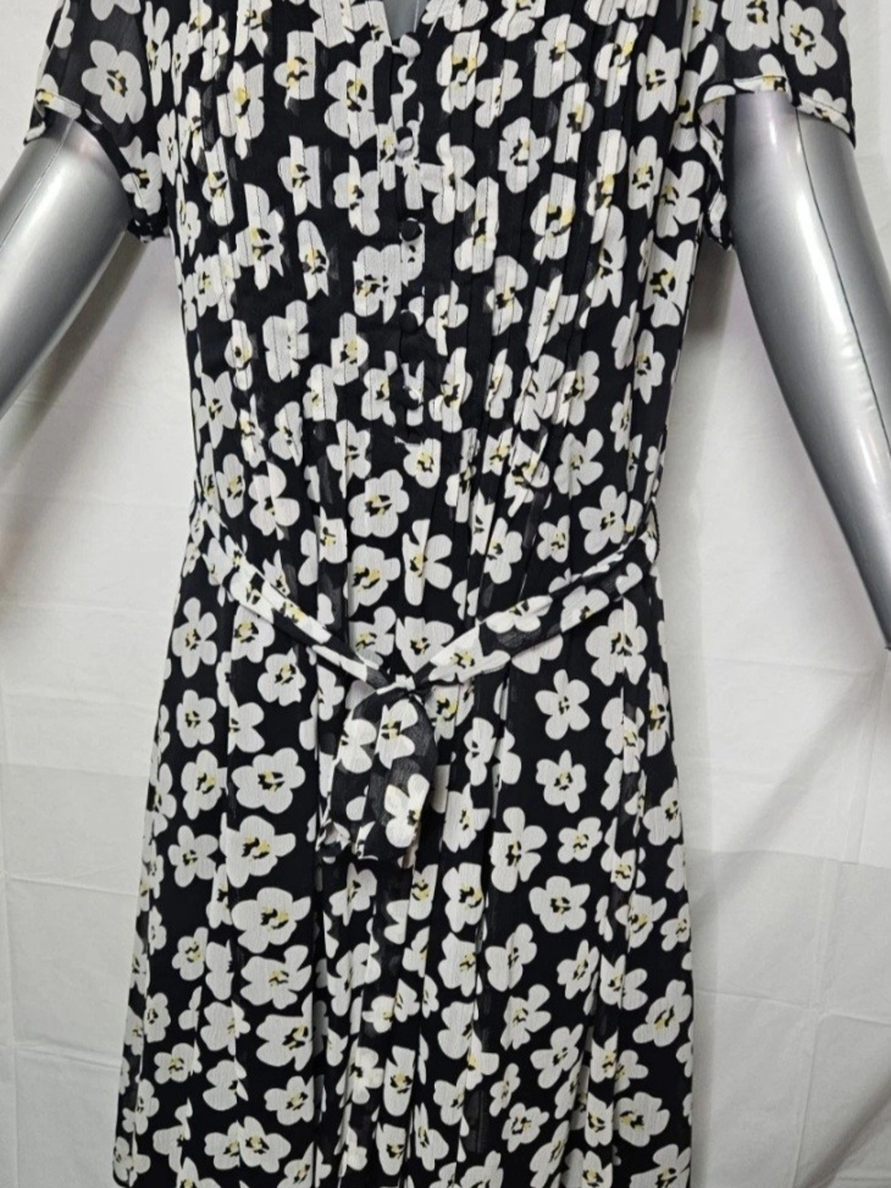 MSK Black 16 Midi Dress with White Floral Print and Waist Tie
